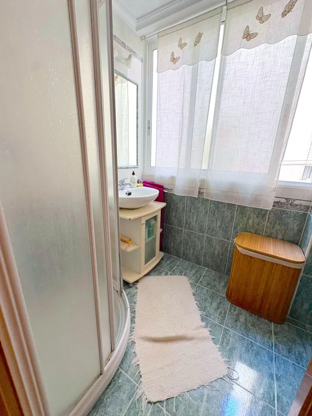 Gran piso en esquina y reformado en la ronda del castillo — 30