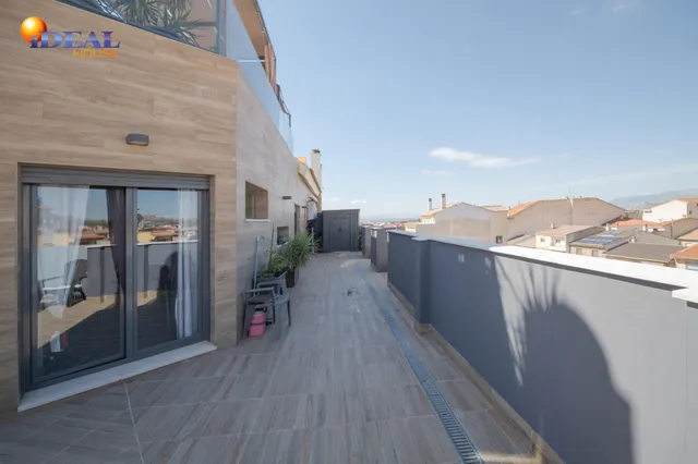 Ático dúplex con piscina en Maracena — 44