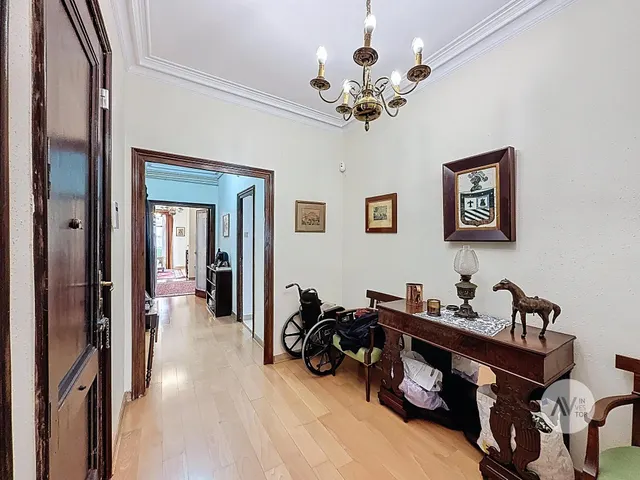 Amplio Piso en Sant Gervasi - La Bonanova, Ideal para Reformar — 17