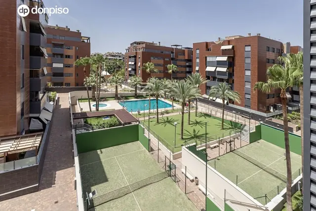 Exclusiva vivienda en Residencial Parque Lagos — 2