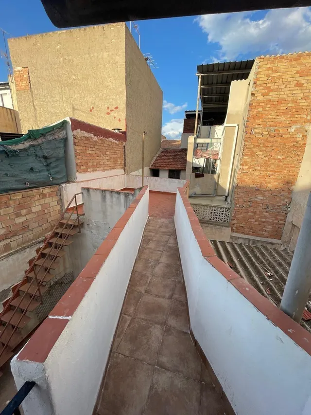 Piso de 3 hab. cerca universidad — 6