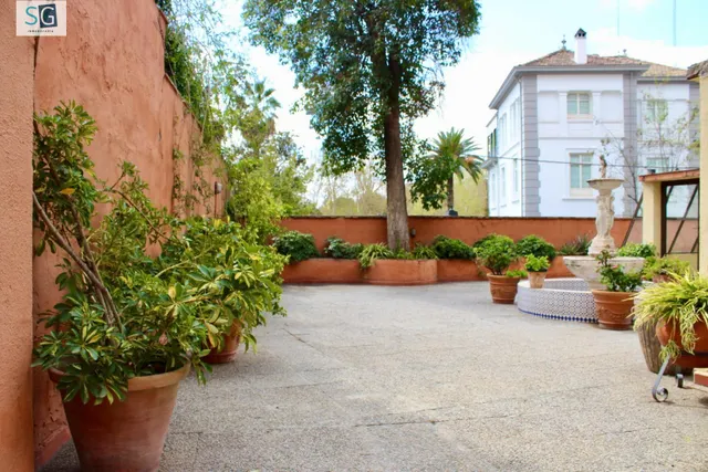 GRANADA — 6
