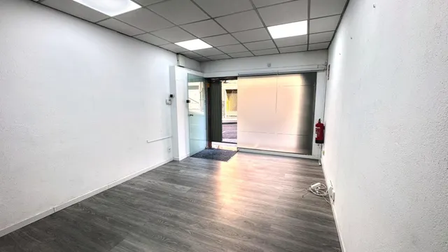 Tu espacio comercial en la calle Torrent — 8