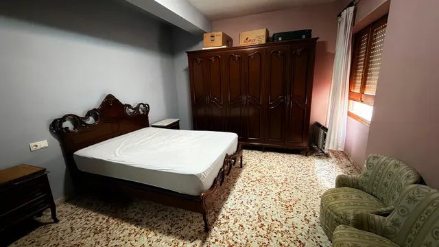 Amplio Piso en el Corazón de Almansa por solo €79,000 — 9