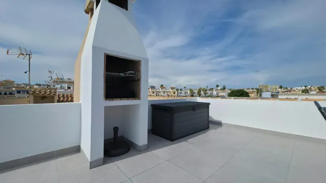 Encantador Bungalow Totalmente Reformado Con Vistas Al Mar ! — 26