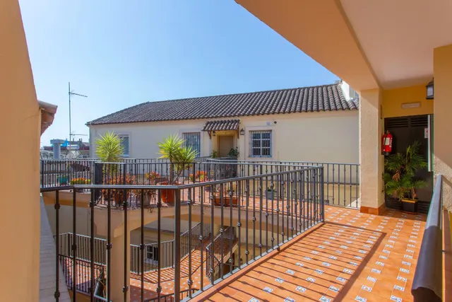 SE VENDE PISO EN ZONA CENTRO — 27