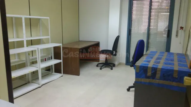 SE ALQUILA O SE VENDE ENTREPLANTA EN LA MEJOR CALLE DE ALBAC - foto 5