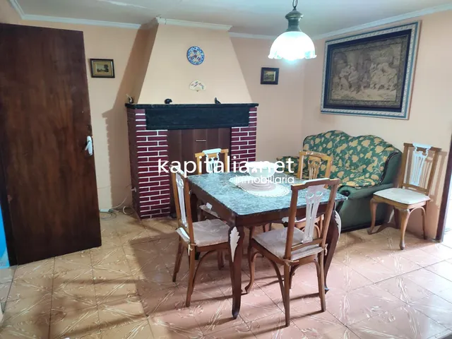 CASA A LA VENTA EN PUEBLO PEQUEÑO Y TRANQUILO LLAMADO ALFAFA