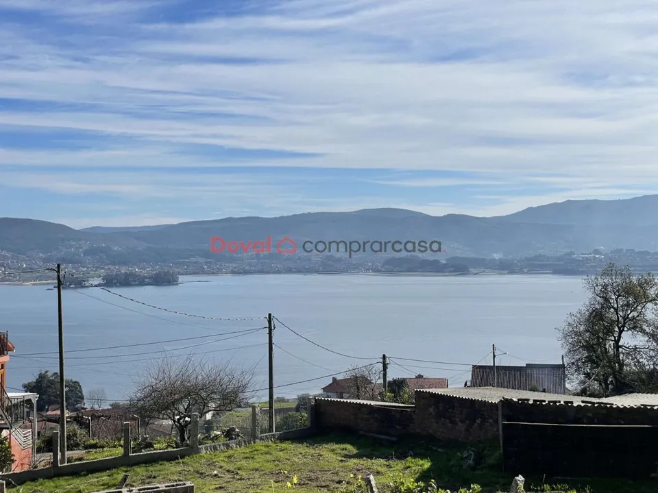 Parcela con proyecto en Vilaboa