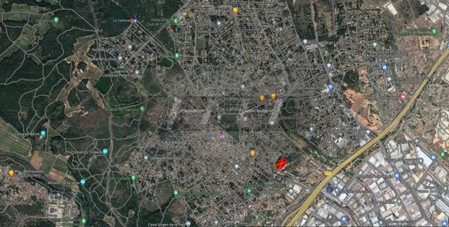 Amplia parcela para edificar en La Cañada. / HH Asesores, Inmobiliaria en Burjassot/ — 2