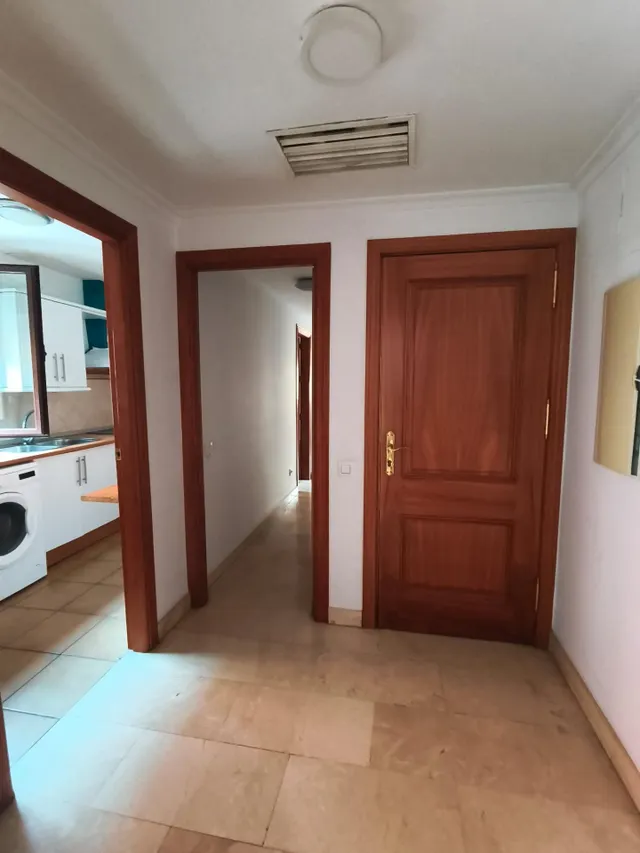 Piso en Valdeolleros, Córdoba. — 23
