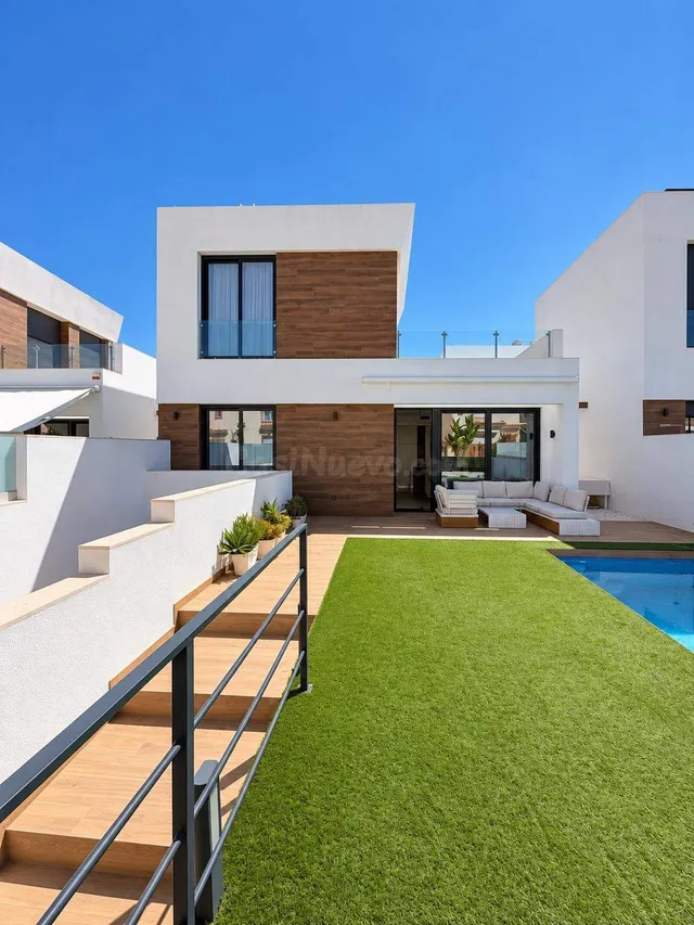 Exclusiva vivienda adosada de diseño a solo 800 metros del m - foto 5