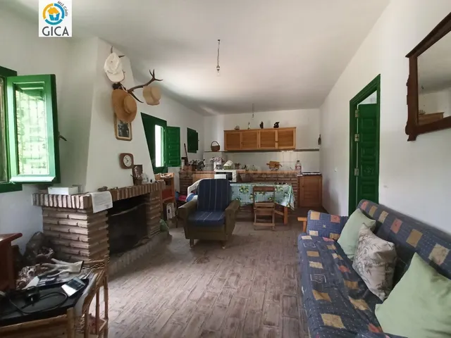 CASA CON PARCELA EN LA SIERRA DE CADIZ -EL BOSQUE - foto 2