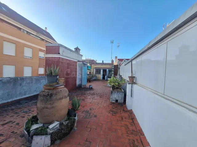 Gran casa unifamiliar, todo exterior y luminosa. — 2