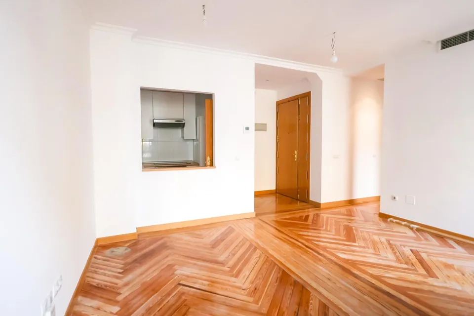 Piso en alquiler en calle de Concepción Jerónima 35, Madrid