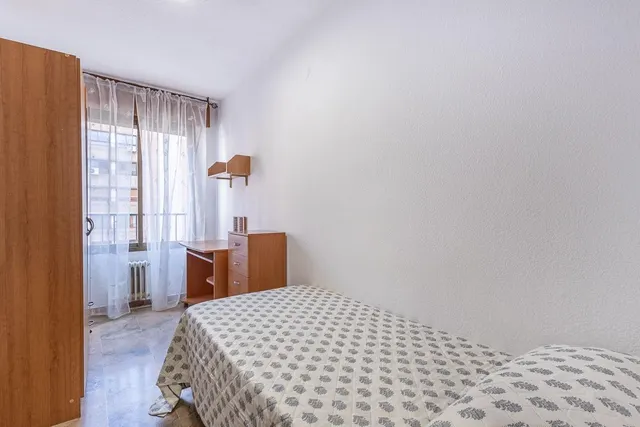 PISO EN SÓCRATES - GRANADA — 15