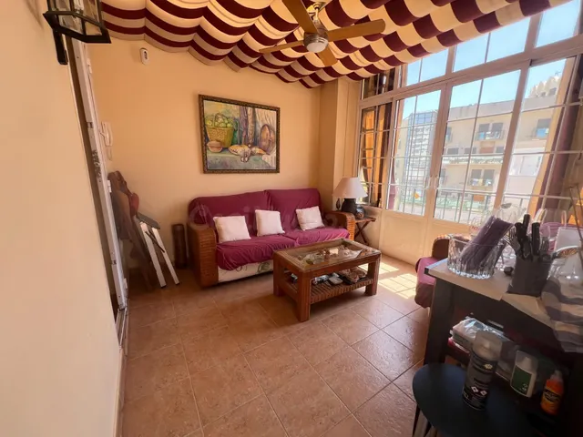 Ático dúplex con gran terraza, garaje amplio y a pie de play - foto 3