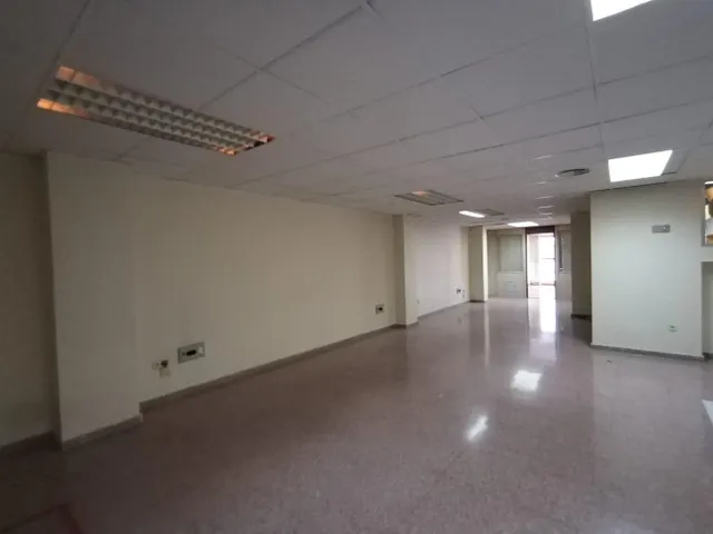 LOCAL comercial (200m2) en ALQUILER  zona PLAZA DE CREVILLENTE — 8