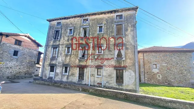 MAJESTUOSA CASA PARA REFORMAR. SOBA — 9
