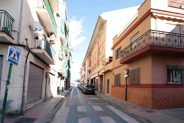Magnifica vivienda con garaje en vergeles, junto a palacio de deportes — 25