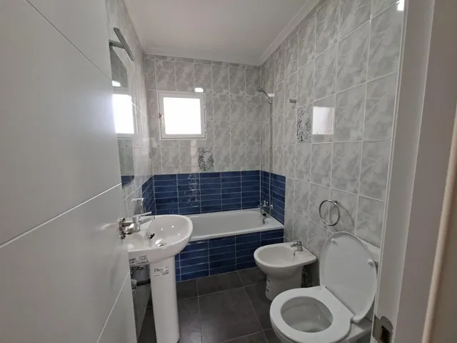 Exclusivo Apartamento en Planta Alta con Jardín Privado y Terraza: Tu Refugio en Punta Prima, Orihuela Costa — 18