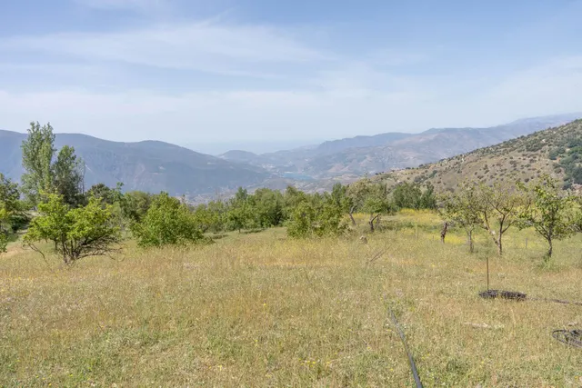 PARCELA EN VENTA EN SOPORTÚJAR — 24