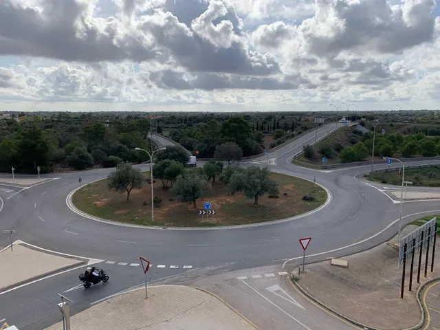 SE ALQUILA OFICINA EN 1ª LÍNEA DEL POLIGONO DE SON NOGUERA, LLUCMAJOR — 15