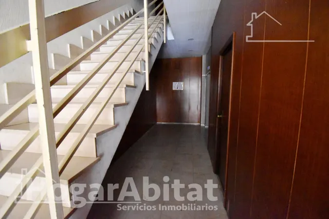 MUY AMPLIO CON GARAJE Y BALCÓN EN EL CENTRO — 39