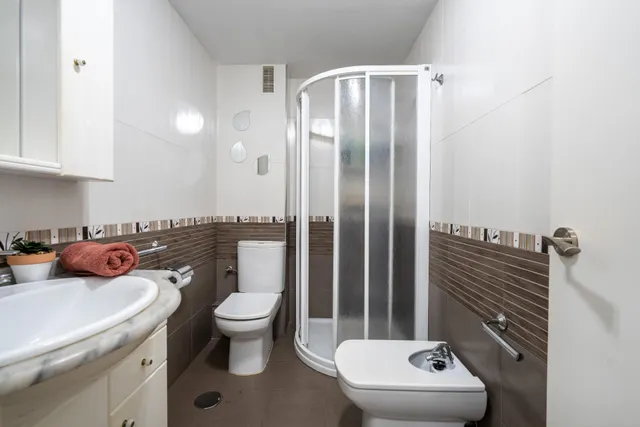 Amplia vivienda centrica en una de las mejores zonas de Almeria — 17