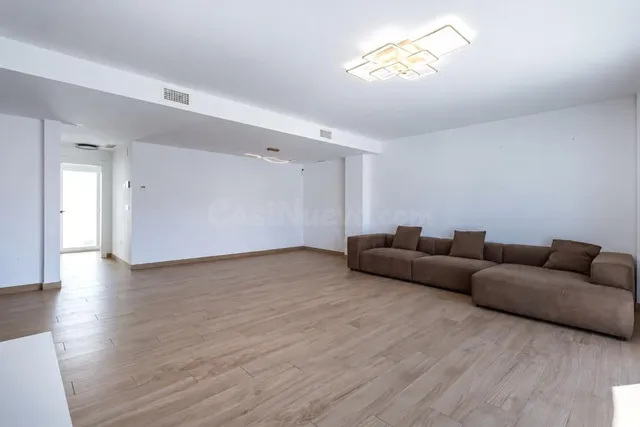 Vivienda de lujo en Urbanización SERRALLO HILLS. — 4