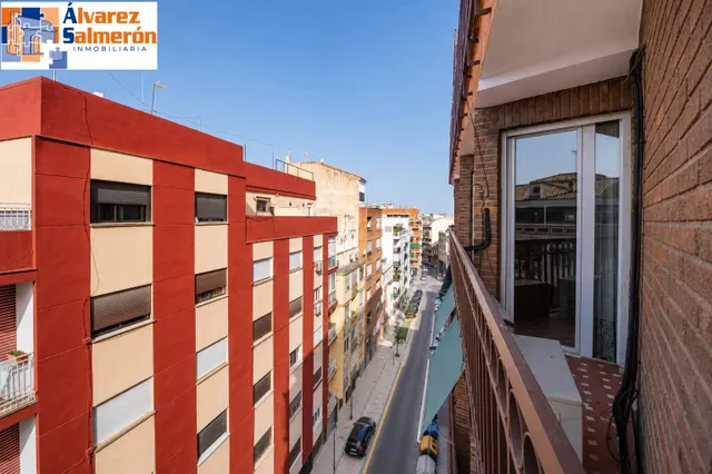 Impresionante piso en el centro de Granada. — 48