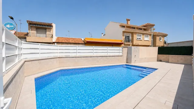 APARTAMENTO A ESTRENAR CON SOLARIUM Y PISCINA en San Pedro d - foto 5