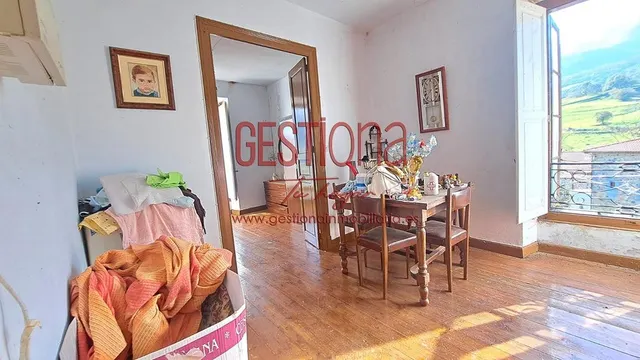 MAJESTUOSA CASA PARA REFORMAR. SOBA — 37