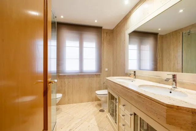 Chalet Adosado en Pozuelo De Alarcón — 23