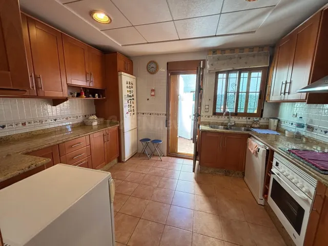 JOYA EN PUNTA PRIMA! Chalet Adosado a 275m de la Playa - foto 3