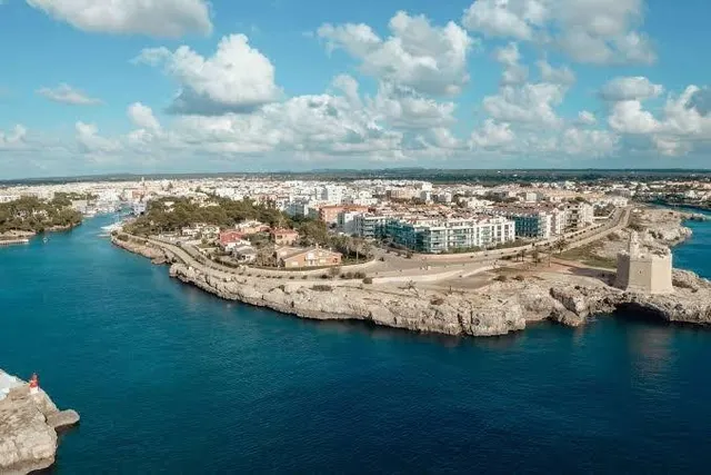 Oportunidad de inversión en primera línea de mar, Menorca — 