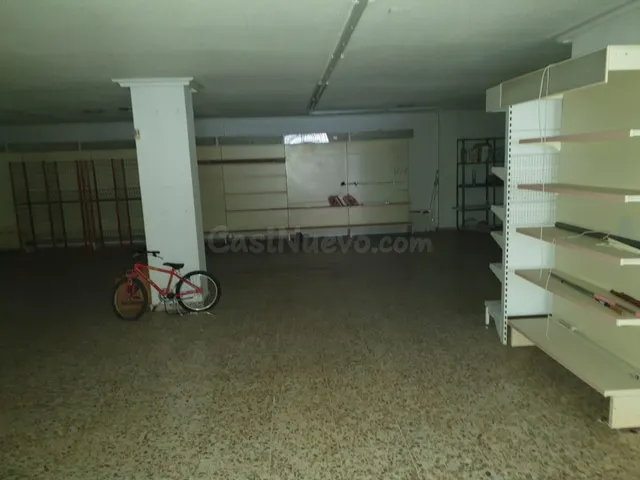 Local comercial en Petrer con gran potencial inversor - foto 4