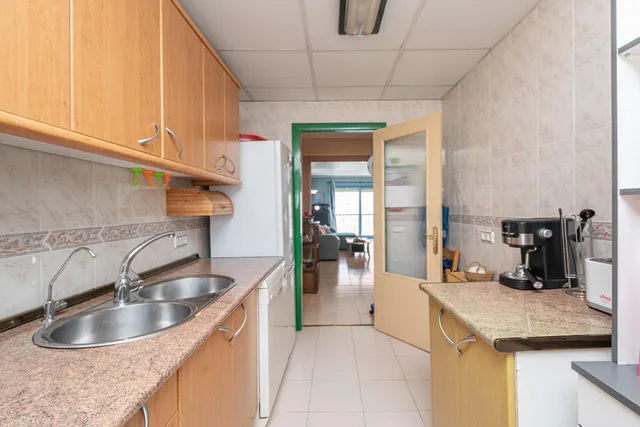 Piso luminoso con 4 habitaciones y 2 baños — 4