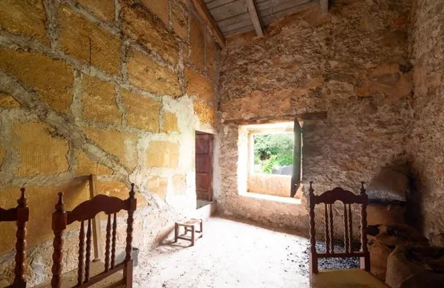 Casa independiente con mucho potencial en una ubicación priv - foto 3