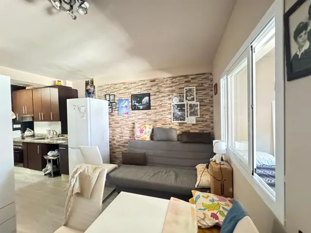 Estudio reformado a unos metros de la playa — 2