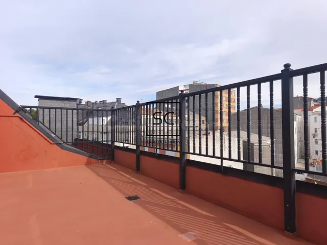 Apartamento con terraza en Porta Nova, Ferrol. - foto 2