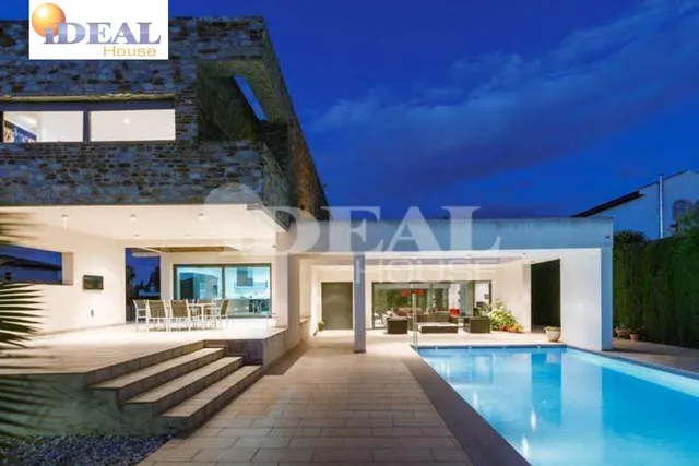Ref.: A8488G7. Increible chalet de lujo y diseño, parcela 1500 m2,  piscina propia, pista de padel. — 5