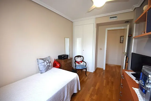 Vivienda de 4 dormitorios en una de las mejores zonas de rivas — 24