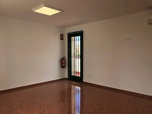 Local comercial situado en las marinas, sobre el Km 4 — 7