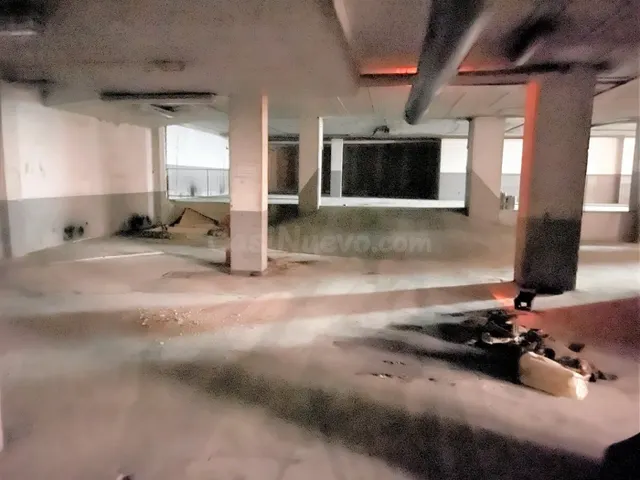 Planta de Edificio con 82 plazas de Garaje - foto 4