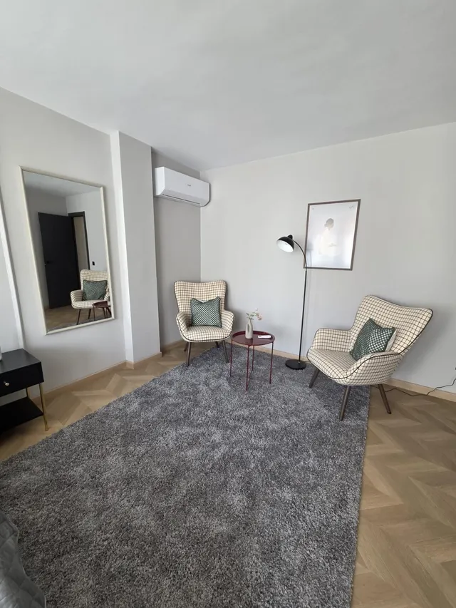 Apartamento con terraza, Alicante, Torrevieja, Playa de los Locos. 3 habitaciones, 110 m2, 200 metros al mar — 34