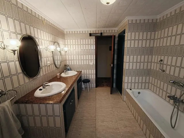 CHALET EN VENTA EN VALLETES DE BRU — 28