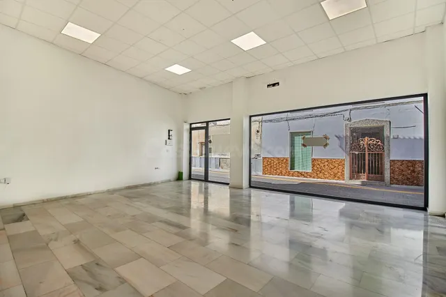 Excelente Local Comercial para Alquilar