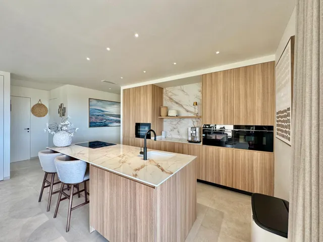 Apartamento de lujo con vistas panorámicas — 10