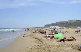 URBANIZACION DE DISEÑO CON BUENAS PISCINAS Y TERRAZAS — 43
